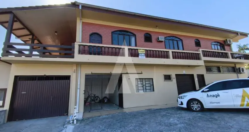 Apartamento 02 dormitórios, mobiliado, bairro petrópolis