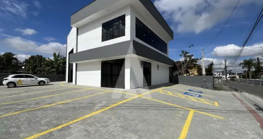 Barracão / Galpão / Depósito para alugar na Trave Maria Brito da Maia, Iririú, Joinville