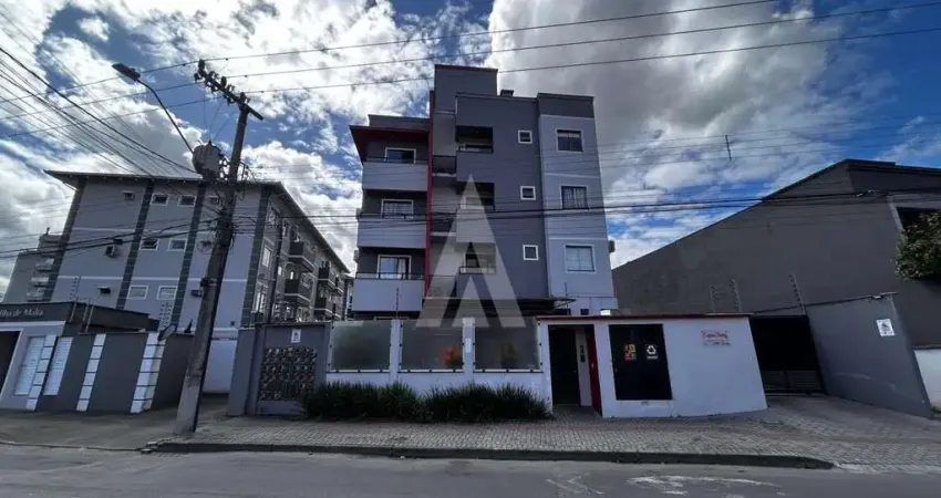 Apartamento semi mobiliado, com 2 quartos sendo 1 suíte, sacada com churrasqueira e cozinha sob medida.