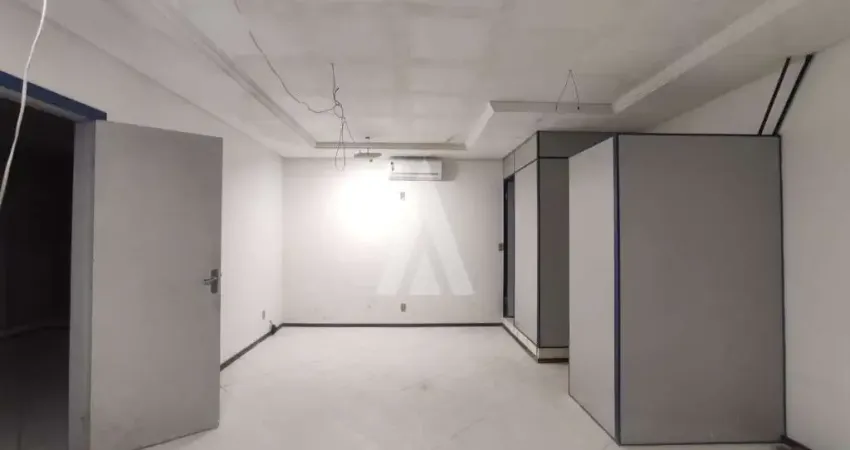 Sala para alugar por r$ 750.00, 30.00 m2 - centro - joinville/sc