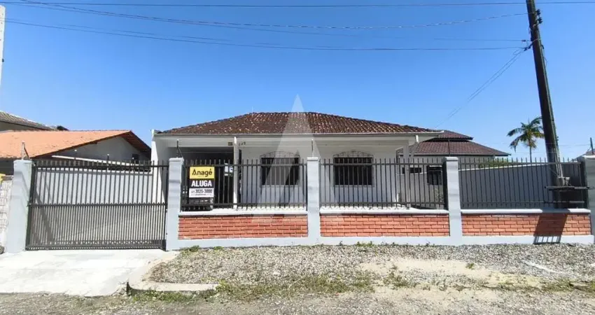 Casa com 3 quartos para alugar na Rua Nara Leão, Ulysses Guimarães, Joinville