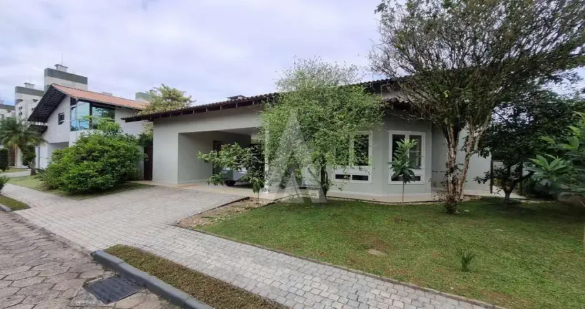 Casa residencial semimobiliada em condomínio fechado, com 3 quartos, sendo 01 suíte no bairro santo antônio.