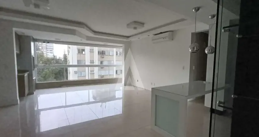 Apartamento semi mobiliado localizado no bairro Atiradores, com 3 quartos sendo 1 suite, e 2 vagas de garagem.