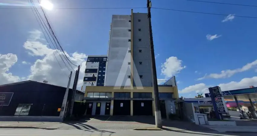 Apartamento no estilo loft com 1 quarto, cozinha com armários, sacada com churrasqueira e elevador no bairro anita garibaldi