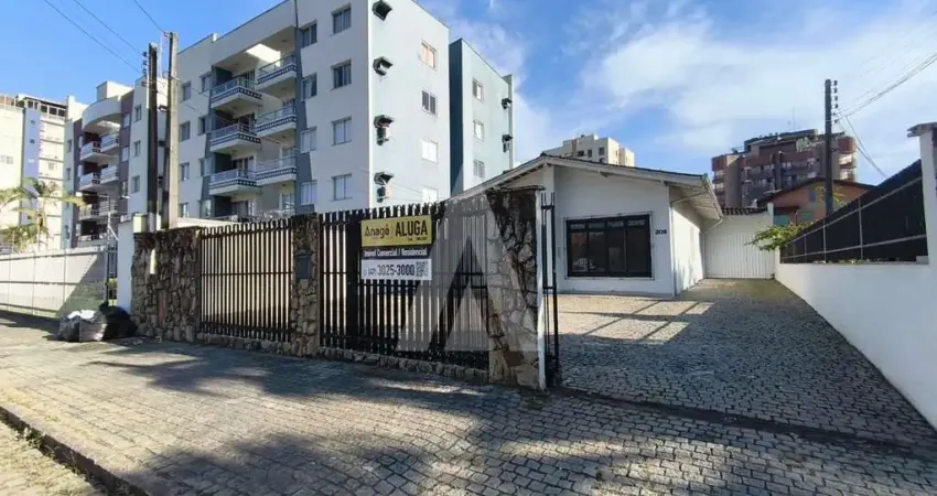 Prédio para alugar na Rua Padre Antônio Vieira, América, Joinville