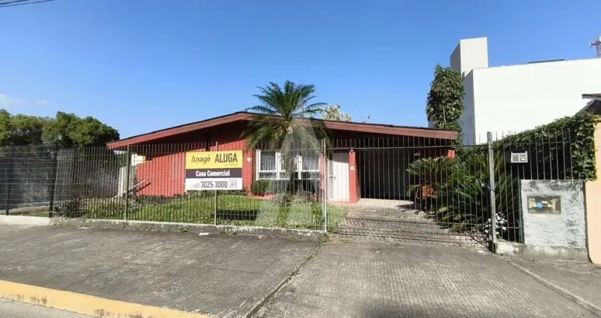 Casa Comercial com 286,3m², localizada no bairro América em Joinville - SC.