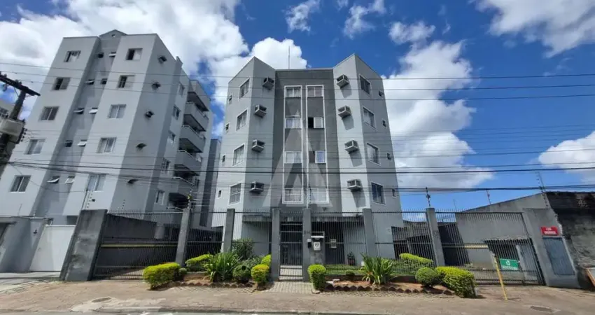 Apartamento no bom retiro com 1 suíte, armários na cozinha e 1 vaga de garagem.