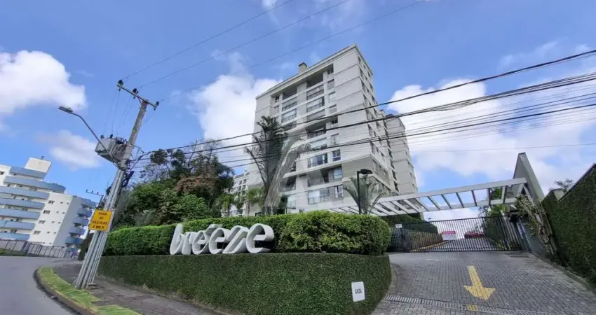 Apartamento no bairro costa e silva com 2 quartos e 2 vagas de garagem.