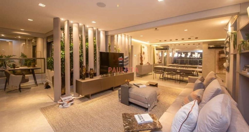 Apartamento de 3 dormitórios, 1 suíte, 2 vagas demarcadas. Próximo ao metrô Saúde.