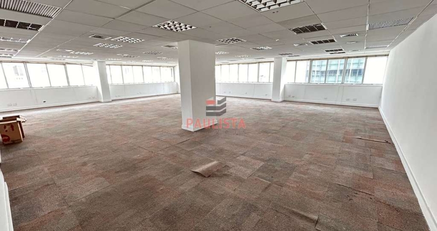 Andar corporativo VENDA de 189 m2 a/u de vão livre com 3 banheiros, 1 copa, 4 vagas  Cerqueira Césa