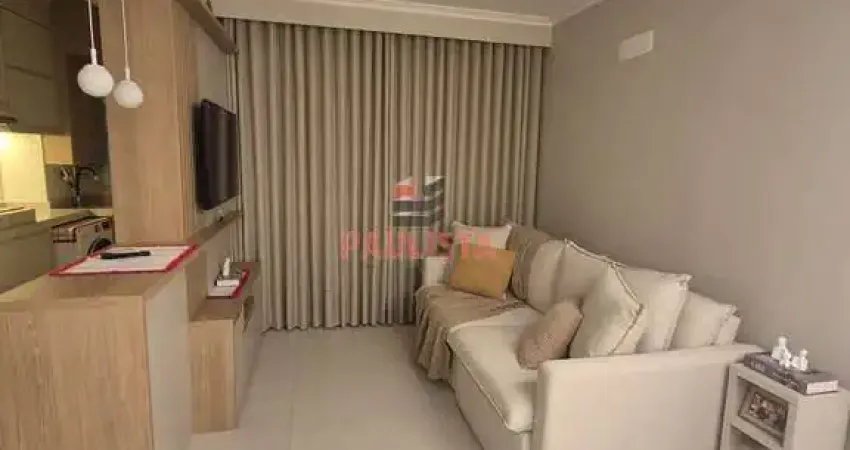 Apto completo, 2 quartos sendo 1 suíte, 1 vaga de garagem. todo mobiliado - 400 metros do metrô