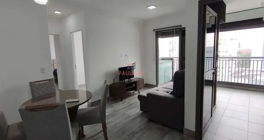 Apartamento mobiliado, semi-novo, andar alto, com 2 dormitórios, 1 suíte, 1 vaga de garagem próximo