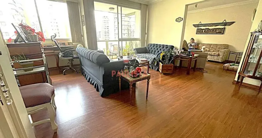Apartamento à venda em Moema com 142m², 4 dormitórios, varanda, 2 vagas, lazer, a 500 metros do Met
