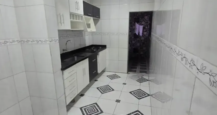Vendo um espetacular apartamento de dois quartos, todo reformado e com garagem pra dois carros
