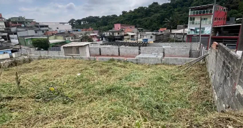 vende-se um terreno no pq: pirajussara/ Embu das Artes com 180 metros.