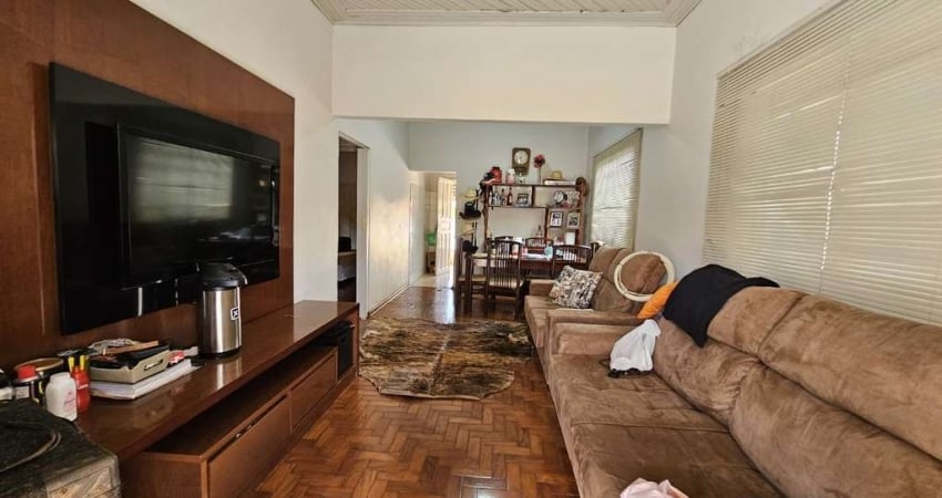 Casa com 2 dormitórios à venda, 133 m² por R$ 310.000 - Centro - Barretos/SP