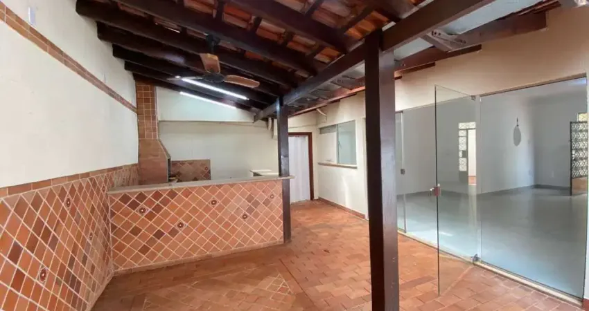 Casa com 3 dormitórios para alugar, 168 m² por r$ 2.250,00/mês - fortaleza - barretos/sp
