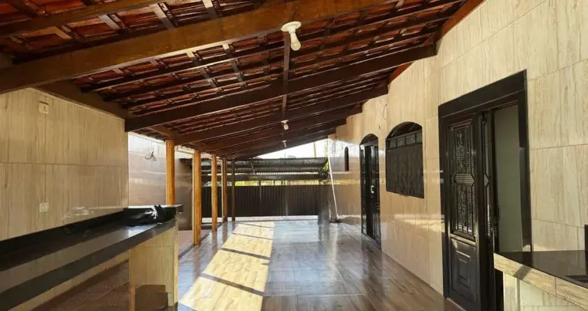Casa com 3 dormitórios à venda, 186 m² por R$ 750.000,00 - Fortaleza - Barretos/SP