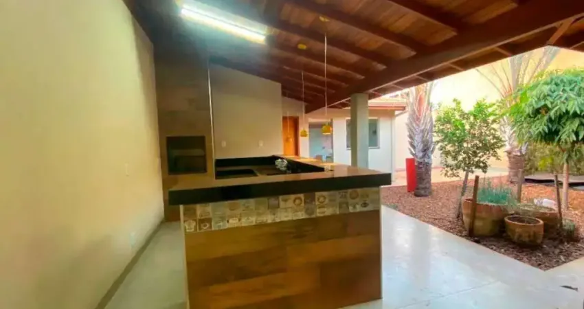 Casa com 3 dormitórios à venda, 260 m² por R$ 750.000,00 - Jockey Club - Barretos/SP