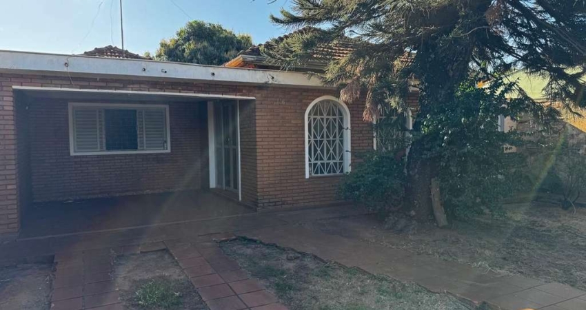 Casa com 3 dormitórios à venda, 224 m² por R$ 600.000,00 - Jardim Alvorada - Barretos/SP