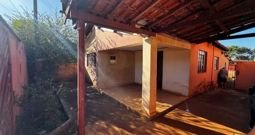 Casa com 3 dormitórios à venda, 138 m² por R$ 180.000 - Nogueira - Barretos/SP