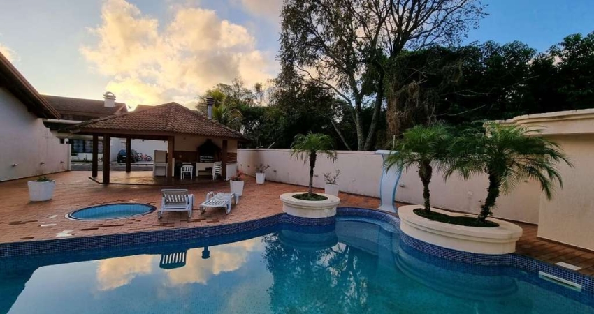 Casa em Condomínio para Locação em Atibaia, Vila Santista, 3 dormitórios, 3 suítes, 2 banheiros, 2 vagas
