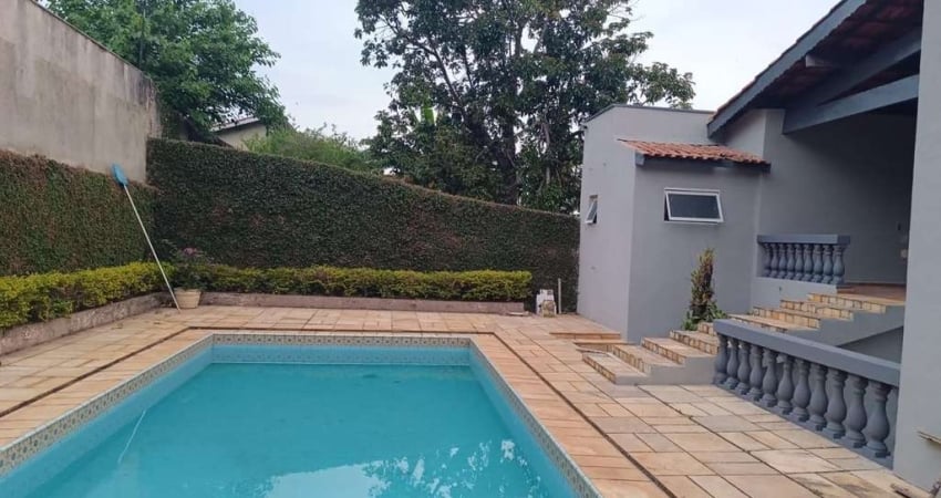 Casa para Locação em Atibaia, Jardim Jaraguá, 3 dormitórios, 3 suítes, 5 banheiros, 4 vagas