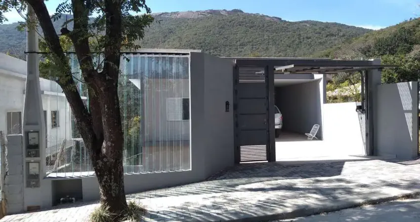 Casa em Condomínio para Locação em Atibaia, Alpes de Atibaia, 3 dormitórios, 1 suíte, 3 banheiros, 3 vagas