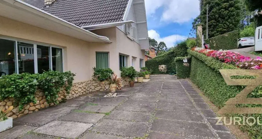 Casa com 6 dormitórios à venda, 600 m² por R$ 2.800.000,00 - Alto Do Capivari - Campos do Jordão/SP
