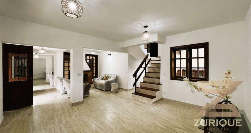 Casa com 3 dormitórios à venda, 250 m² por R$ 1.200.000,00 - Alto Capivari - Campos do Jordão/SP