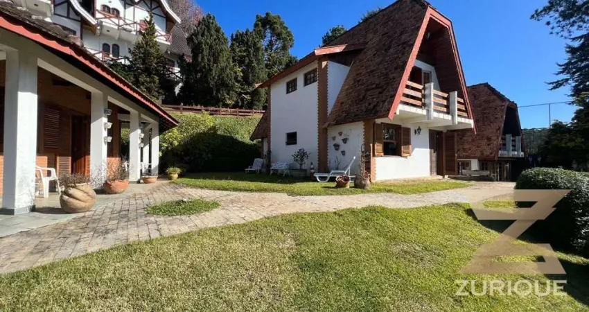 Casa com 5 dormitórios à venda, 280 m² por R$ 1.400.000,00 - Jardim Embaixador - Campos do Jordão/SP