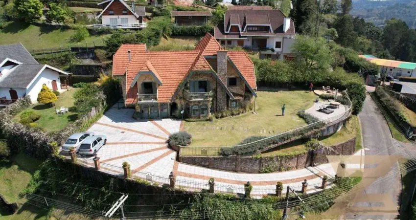 Casa de Novela com 5 dormitórios, 700 m² - venda por R$ 3.900.000 ou aluguel por R$ 15.000/mês - Alto Do Capivari - Campos do Jordão/SP