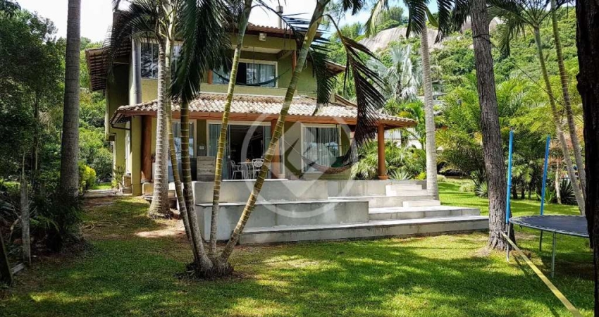 Casa localizada na Praia Mole codigo: 99938
