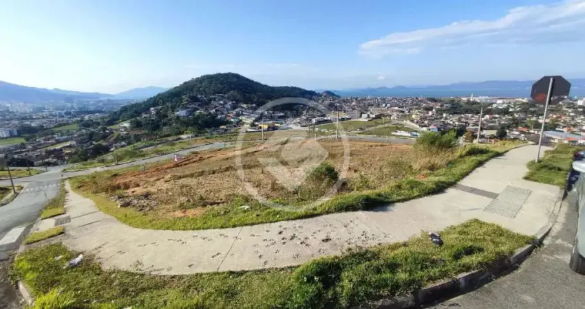 Terreno à venda na Rua Homero de Miranda Gomes, 2072, Jardim Janaina, Biguaçu