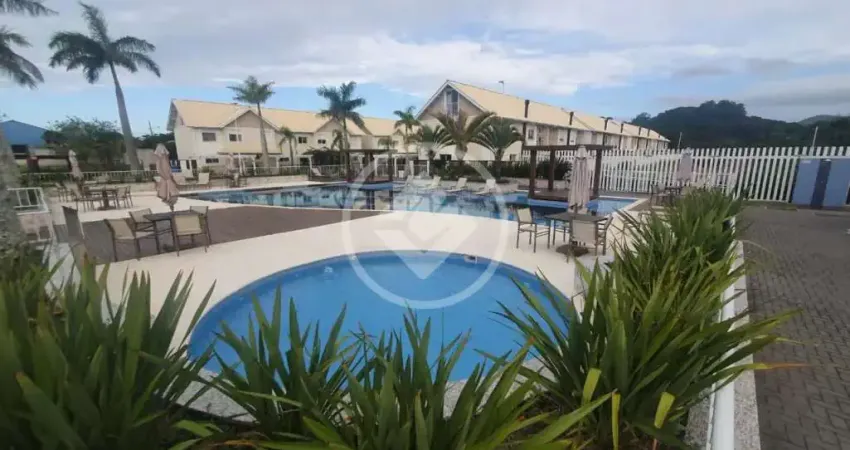 Sobrado em Condomínio com 2 quartos e 78m² à venda em Morro das Pedras, Florianópolis. codigo: 113048