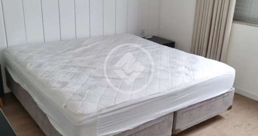 Belo Apartamento em prédio frente mar em Coqueiros codigo: 114333