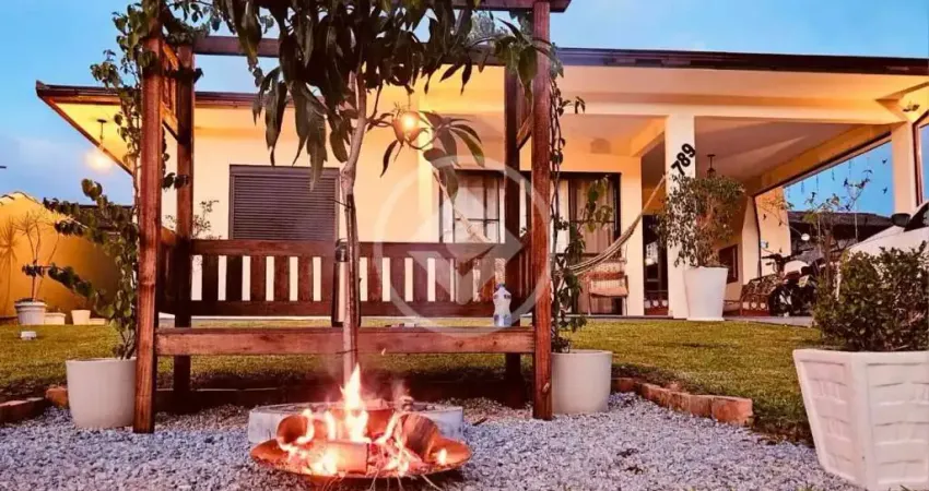 CASA À VENDA EM SANTO AMARO DA IMPERATRIZ codigo: 123930