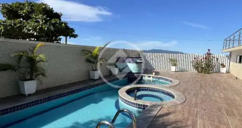 CASA 4 DORMITÓRIOS - PONTA DE BAIXO - SÃO JOSÉ codigo: 124100