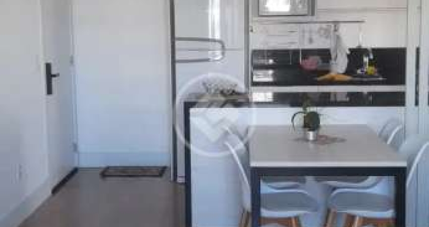 Apartamento impecável, mobiliado e decorado, 1 Quarto, com Vaga de Garagem Coberta e Hobby Box no subsolo. codigo: 129662