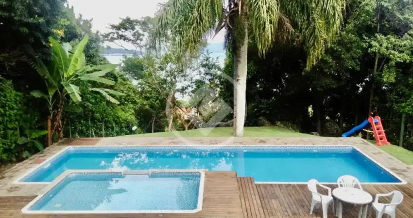 Apartamento a venda 3 quartos Canasvieiras codigo: 132238