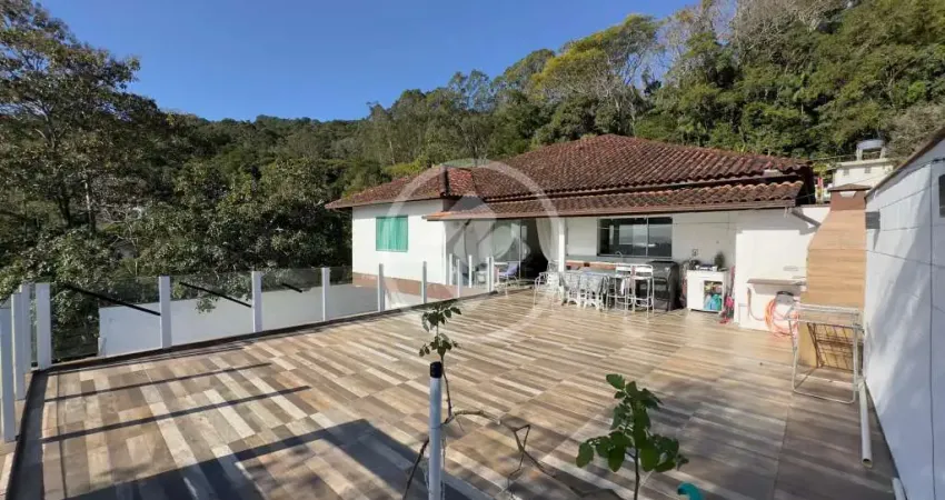 Casa com 4 quartos à venda na Servidão das Jaboticabeiras, 109, Córrego Grande, Florianópolis
