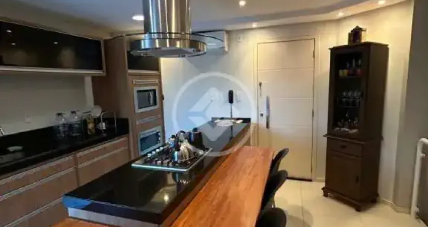 Cobertura duplex com estilo e espaço no coração da trindade codigo: 140313