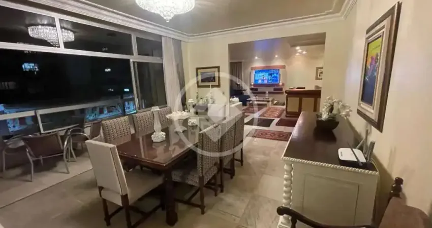 Amplo apartamento 4 dormitórios a poucos metros da beira mar! codigo: 151951