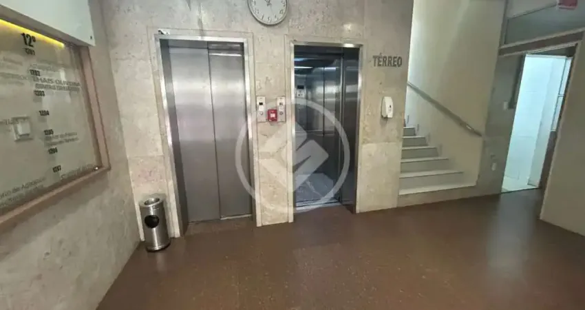 Excelente sala comercial no coração do centro de florianópolis codigo: 153244