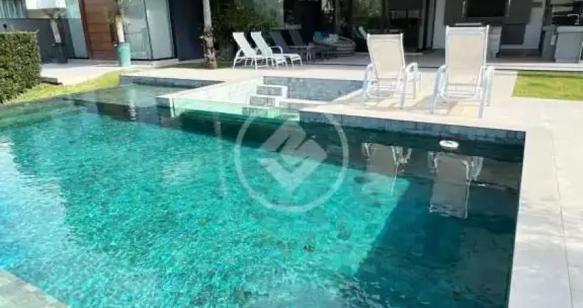 Casa de Alto Padrão à Venda em Jurerê Internacional codigo: 277103