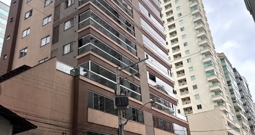 Locação de temporada!! 03 quartos 03 banheiros 02 vagas!! colado no russi