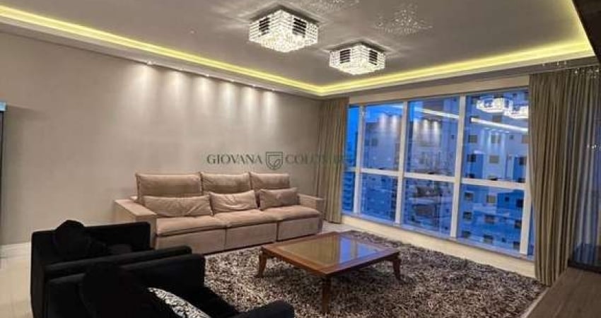 Apartamento Alto Padrão mobiliado a poucos metros do mar