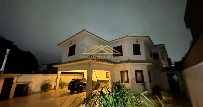 Casa à venda no bairro Interlagos - São Paulo/SP, zona sul