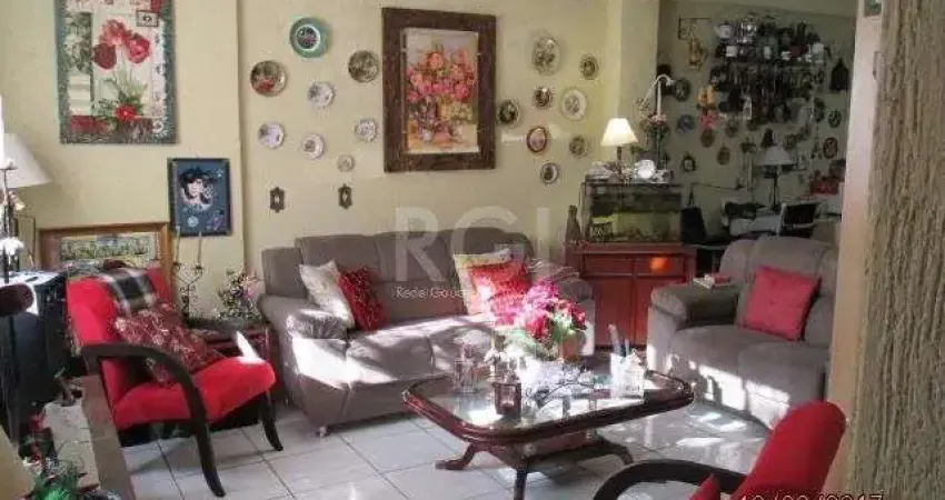 Casa com 5 dormitórios à Venda, 182 m² de R$450.000,00 por R$ 320.000,00 - Vila