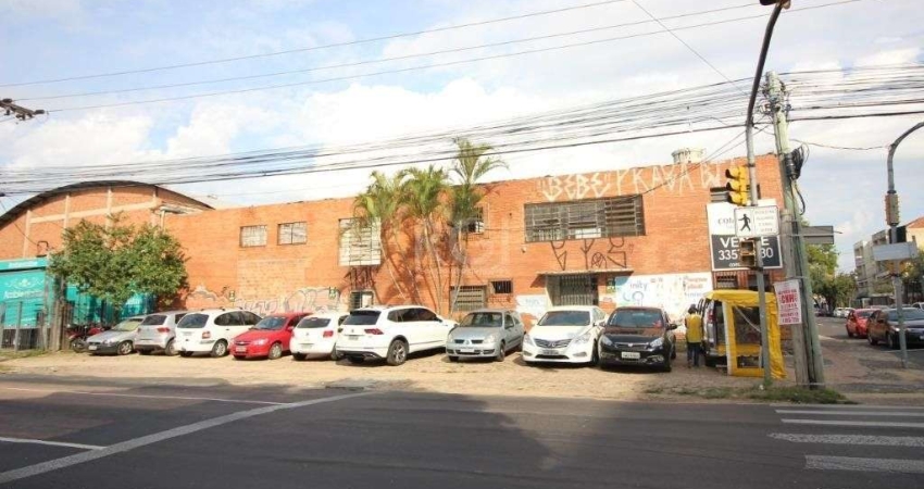 Pavilhão, 1.040 m² Para comprar  Por R$ 3.500.000,00  - Navegantes - Porto Alegr